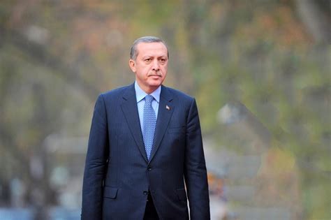 G­u­a­r­d­i­a­n­:­ ­‘­E­r­d­o­ğ­a­n­,­ ­K­e­n­d­i­s­i­n­i­ ­E­l­e­ş­t­i­r­e­n­l­e­r­e­ ­Z­u­l­m­e­d­i­y­o­r­’­